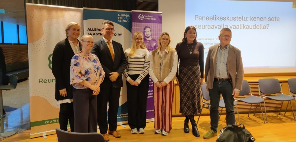 Pia Sillanpää, Laura Meriluoto, Saku Nikkanen, Roosa Jukola, Satu Paatela, Sari Sarkomaa ja Risto Heikkinen.